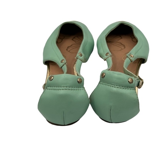 Yellow Box Brietta Blue Gold Pointed Cap Toe Flats Size 8 Women's - Picture 7 of 8